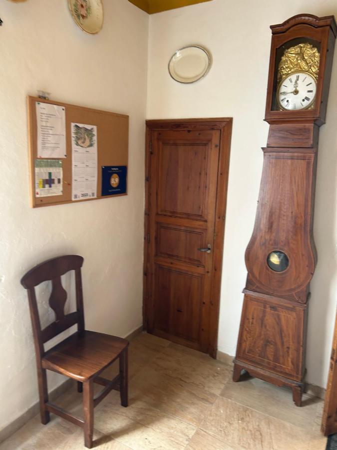 Casa Padrina Burballa Maria De La Salut Luaran gambar