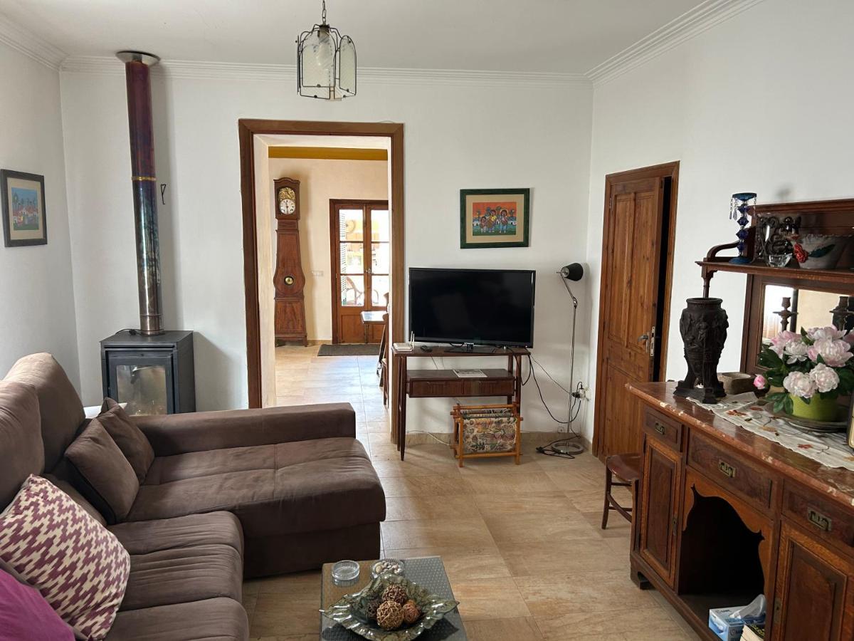 Casa Padrina Burballa Maria De La Salut Luaran gambar