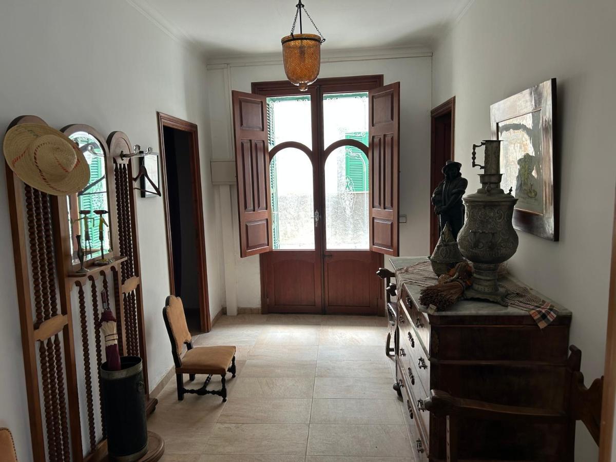 Casa Padrina Burballa Maria De La Salut Luaran gambar