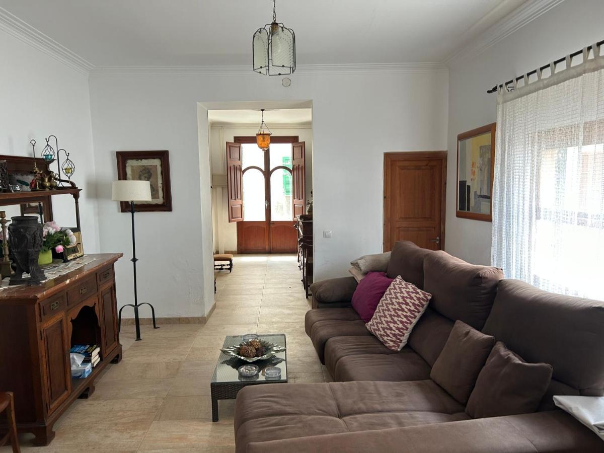 Casa Padrina Burballa Maria De La Salut Luaran gambar