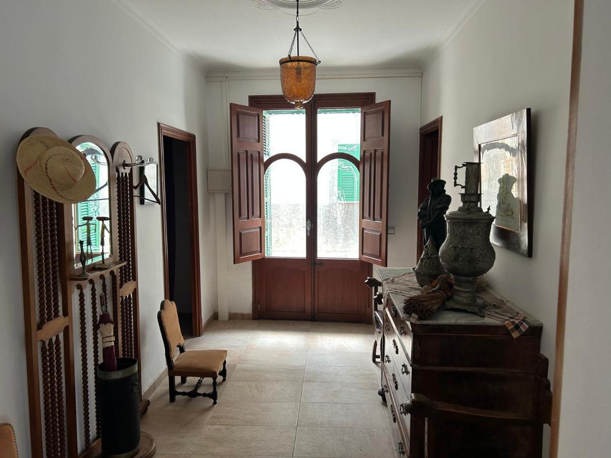 Casa Padrina Burballa Maria De La Salut Luaran gambar