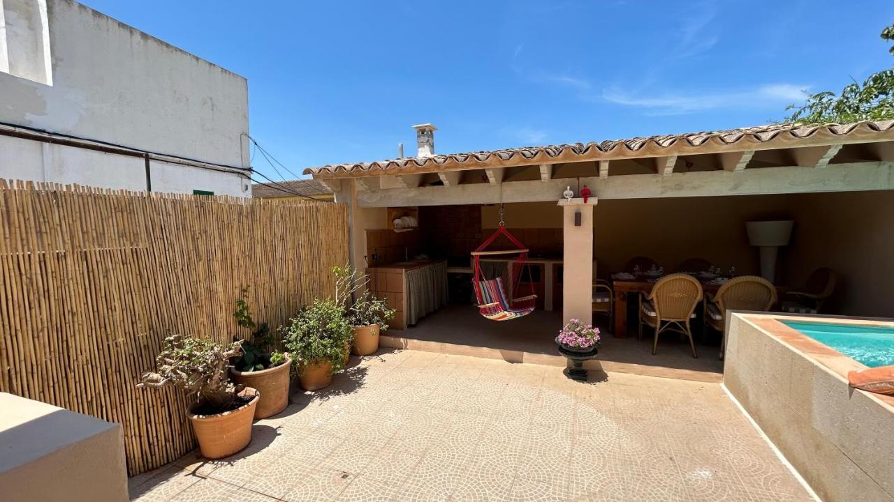 Casa Padrina Burballa Maria De La Salut Luaran gambar