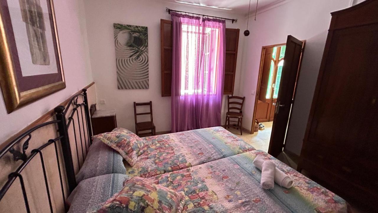Casa Padrina Burballa Maria De La Salut Luaran gambar