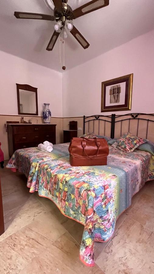 Casa Padrina Burballa Maria De La Salut Luaran gambar